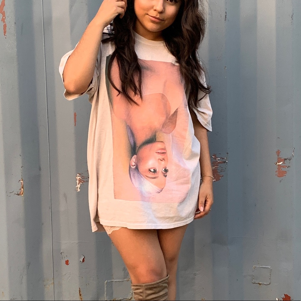 Ariana Grande t shirt dress